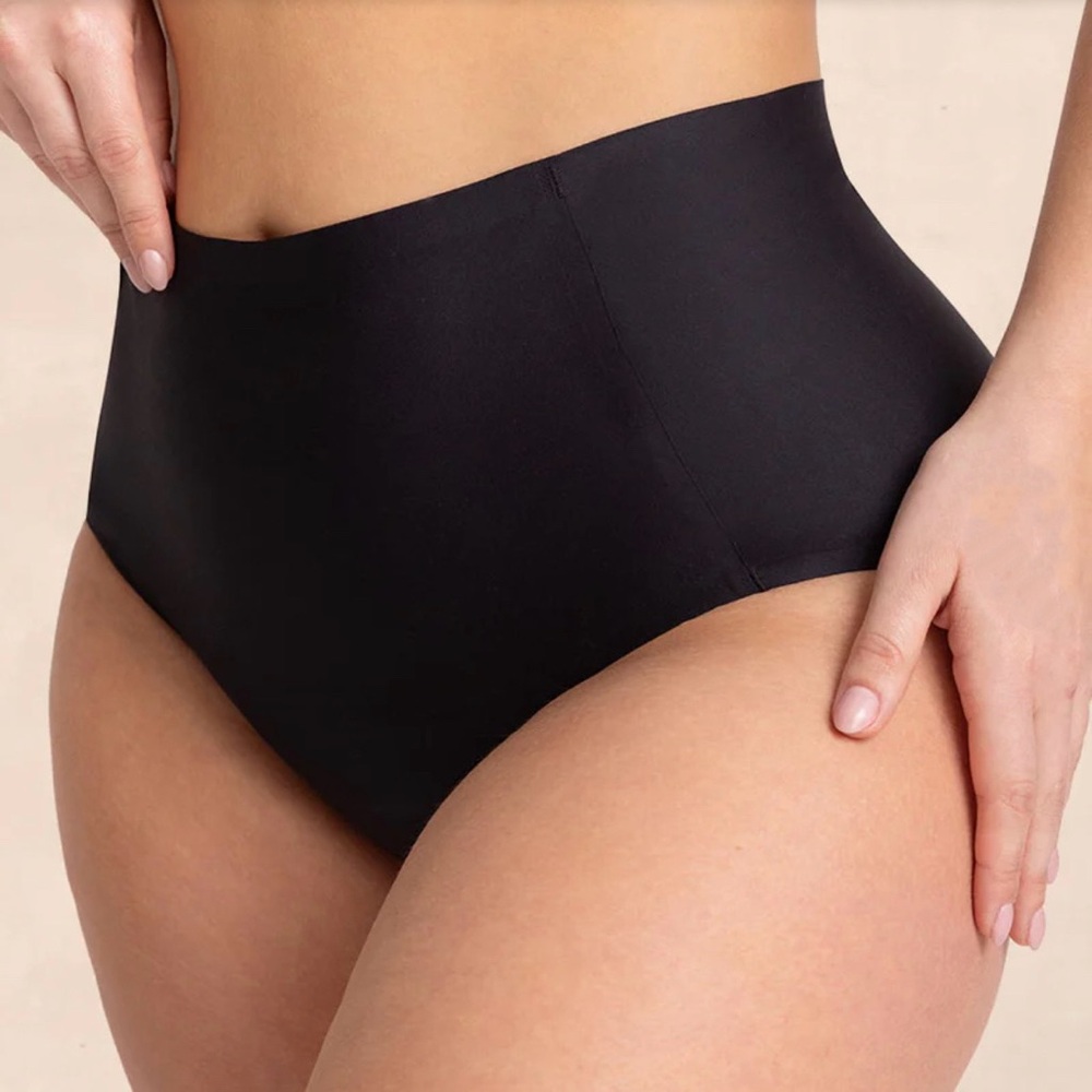 Lot of 4 Truekind Seamless Stretch Mid-Waist Brief